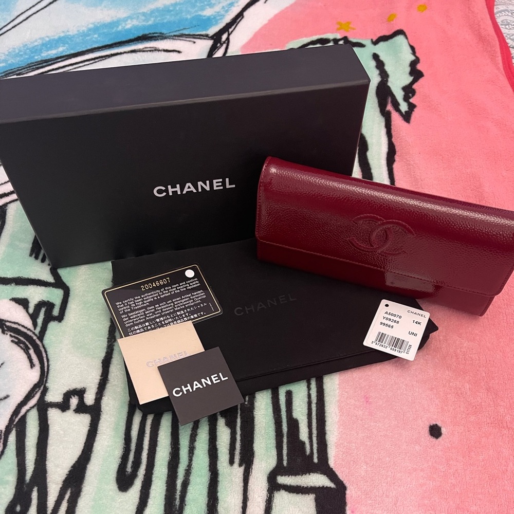 Chanel CC 12 card holder wallet in Burgundy
